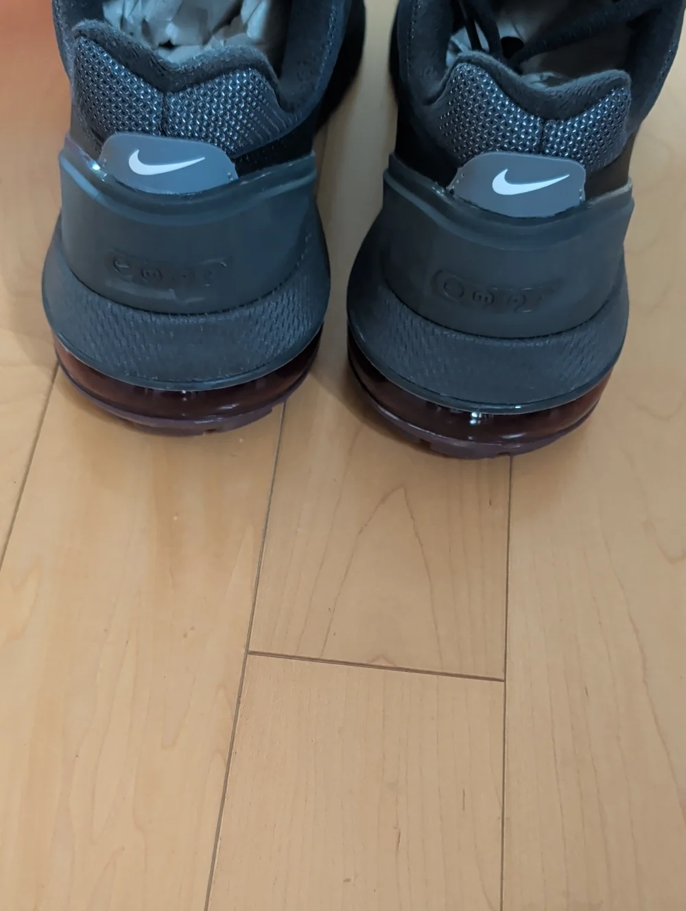 BNIB Nike Men's Air Max Pulse Sneakers - Black and Red - M11 - Picture 3 of 4